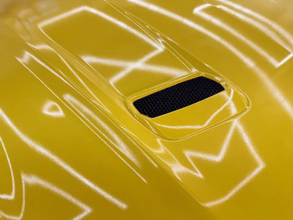 Ford Mustang Convertibleのカーラッピング事例|費用目安・仕上がり 施工写真 2-3