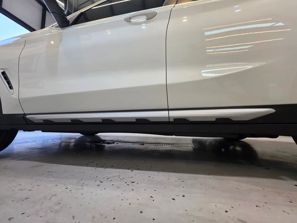 BMW X4 vinyl wrap - BMW X4 Vinyl Wrap Review: Stylish Chrome Delete photo 4