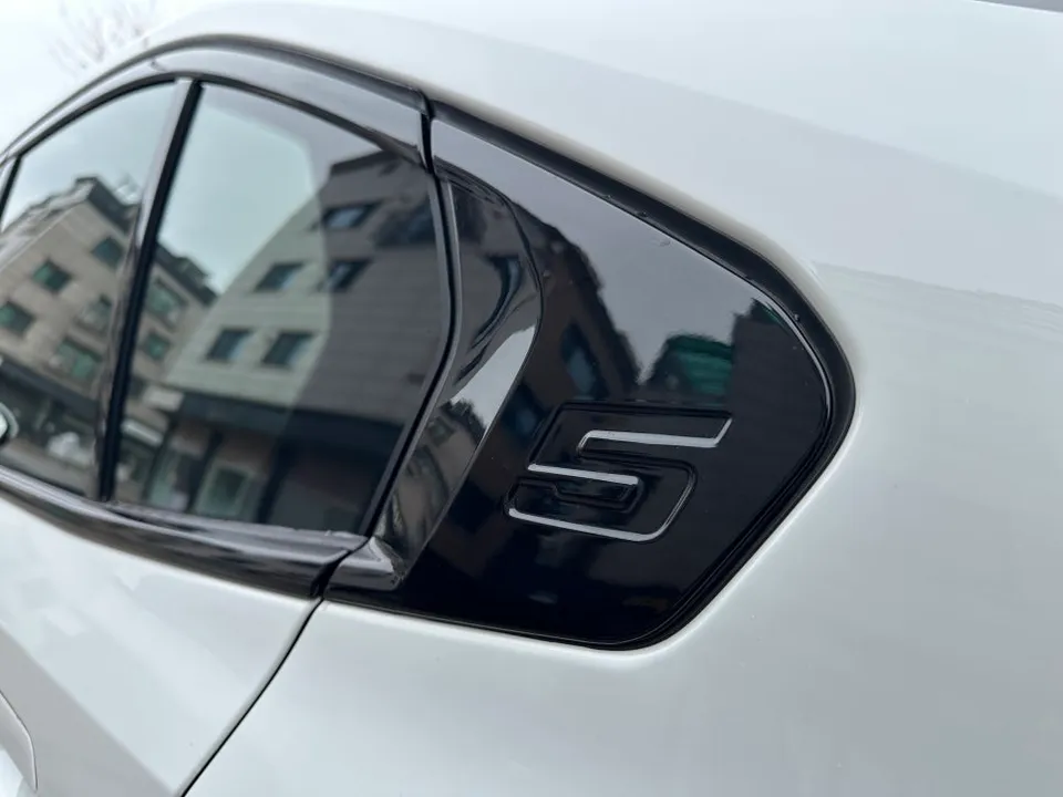 BMW 5 SeriesのPPF施工事例|費用目安・仕上がり 施工写真 1-3