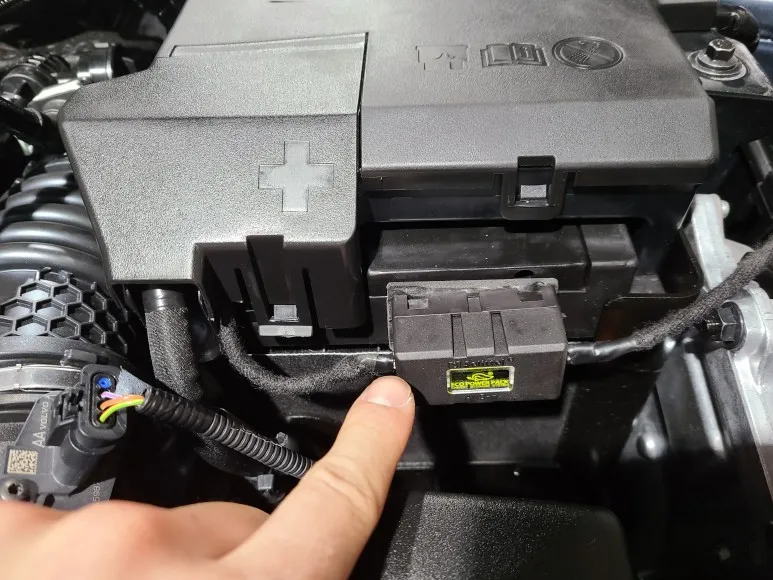 Volvo XC40 dash cam - Volvo XC40 Dash Cam Installation: EcoPowerPack 16C Review photo 3