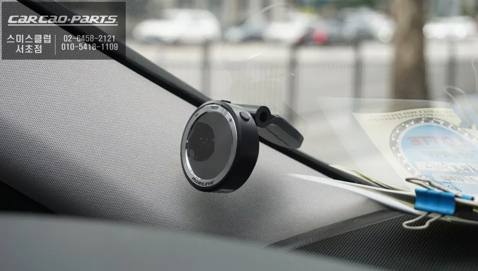 Mercedes-Benz E300 W212 oem options - Mercedes-Benz E300 W212 Mobileye 630 Review - Warning 2.7s Before photo 6