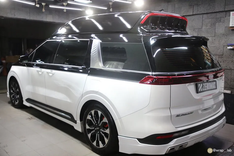 Kia Carnival Hi-Limousineのカーラッピング事例｜費用目安・仕上がり 施工写真 2-2