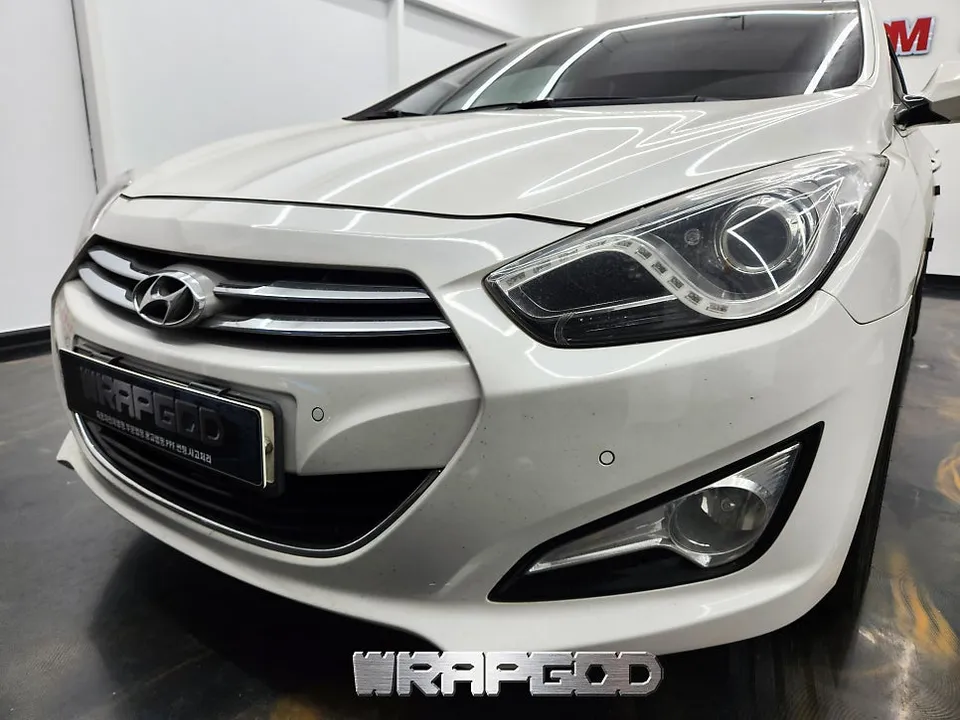 Hyundai i40のカーラッピング事例|費用目安・仕上がり 施工写真 2-1