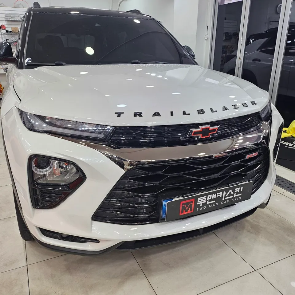 Chevrolet Trailblazerのカーラッピング事例|費用目安・仕上がり 施工写真 1-1
