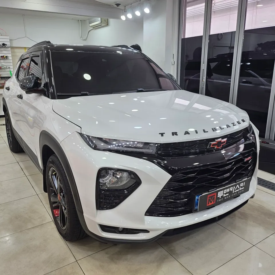 Chevrolet Trailblazerのカーラッピング事例|費用目安・仕上がり 施工写真 1-3