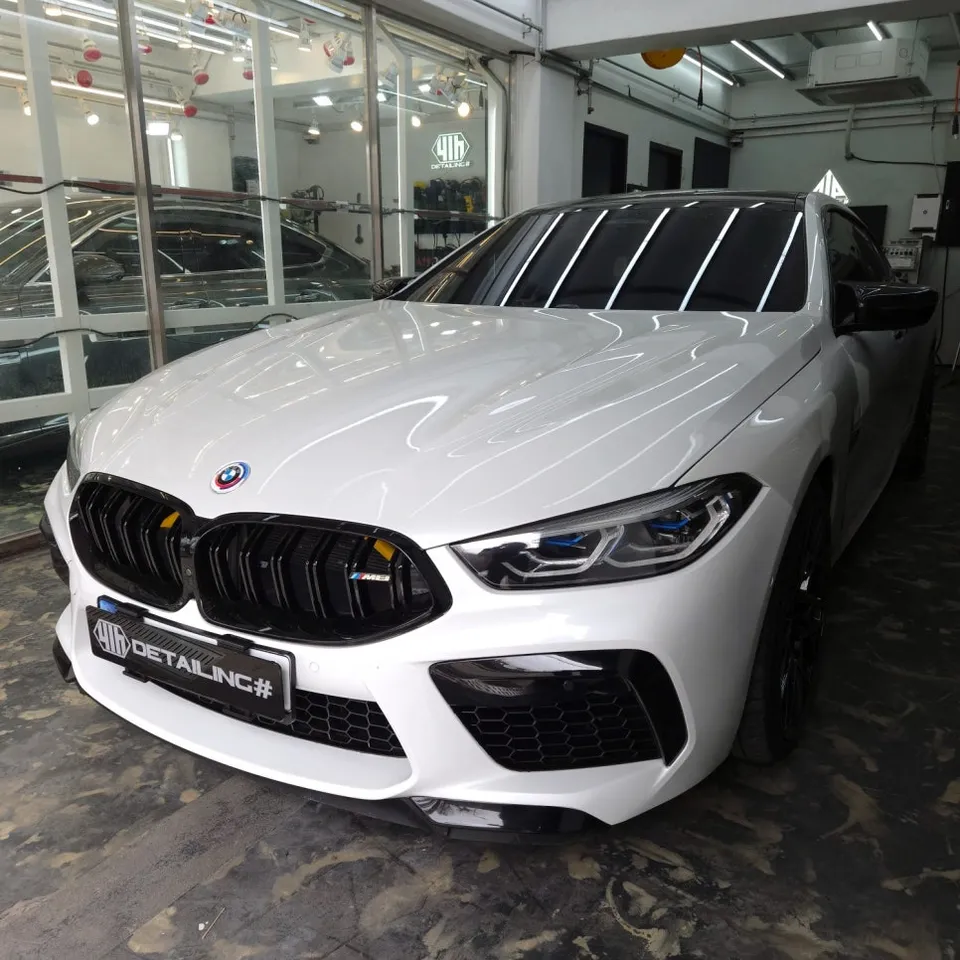 BMW 8 Seriesのカーラッピング事例|費用目安・仕上がり 施工写真 2-2