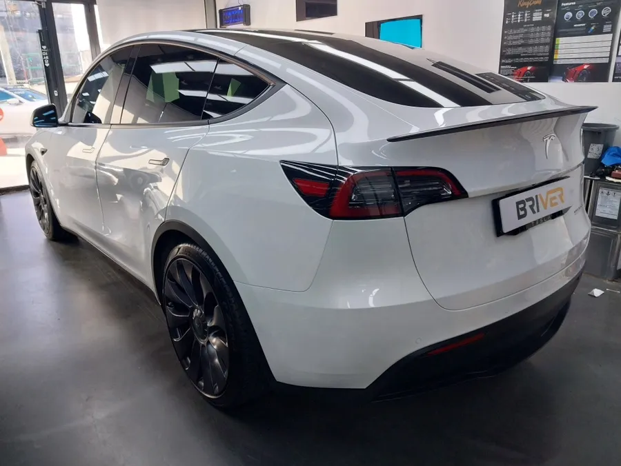 Tesla Model 3のカーラッピング事例｜費用目安・仕上がり 施工写真 4-1