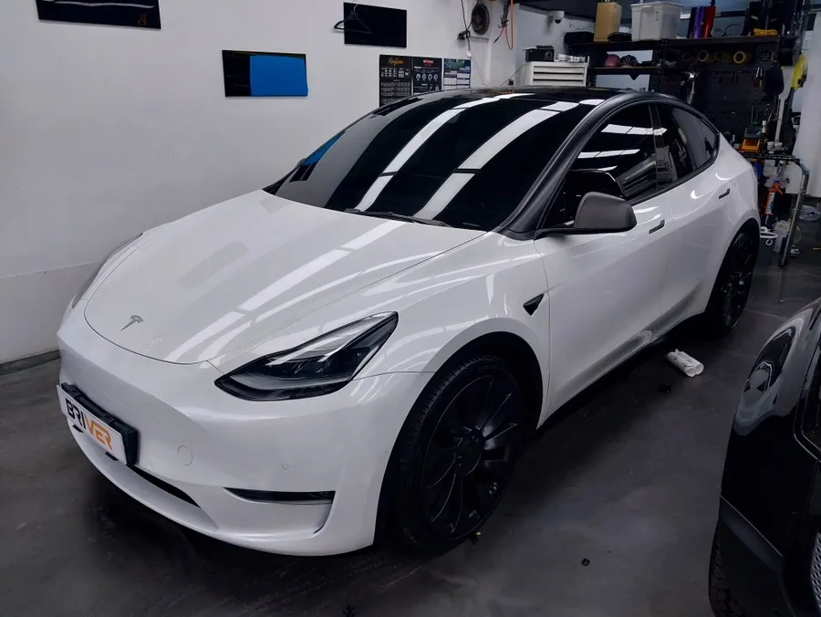Tesla Model 3のカーラッピング事例｜費用目安・仕上がり 施工写真 2-2