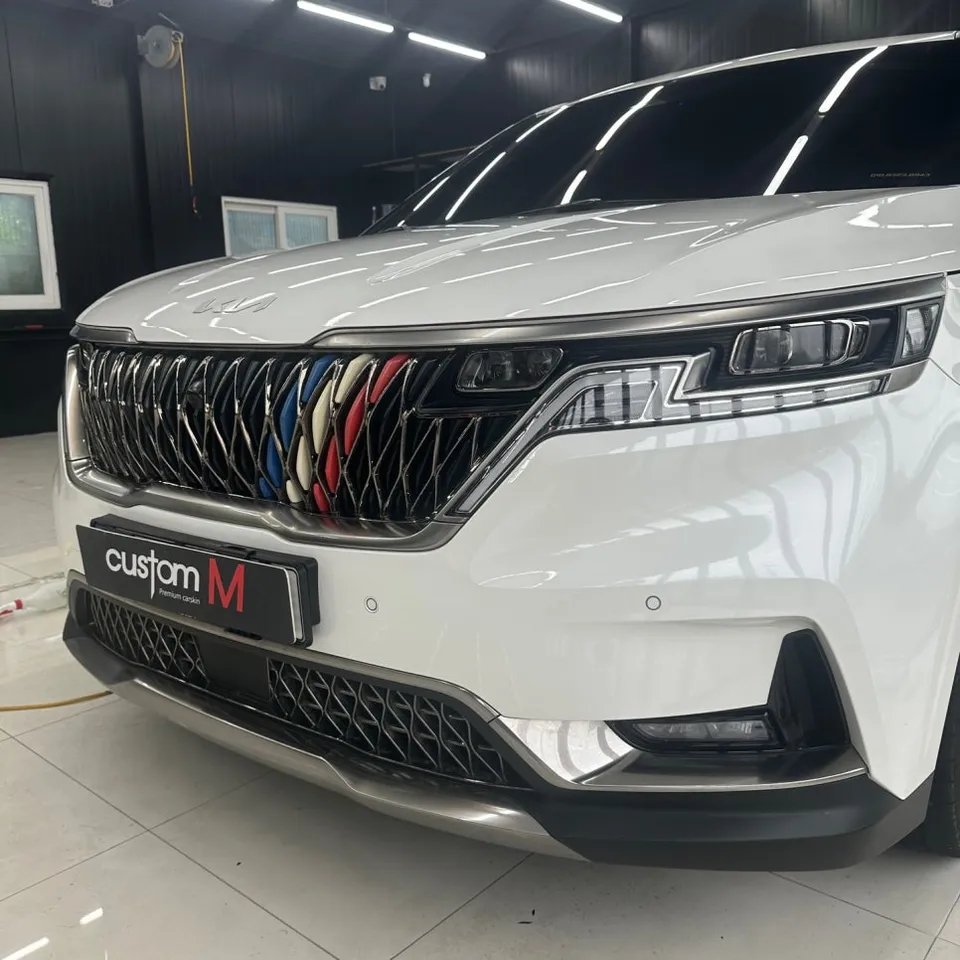 Kia Carnival KA4のカーラッピング事例|費用目安・仕上がり 施工写真 3-3