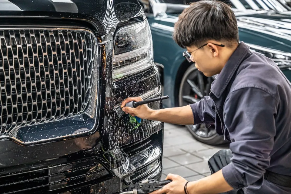 Lincoln NavigatorのPPF施工事例｜費用目安・仕上がり 施工写真 2-2