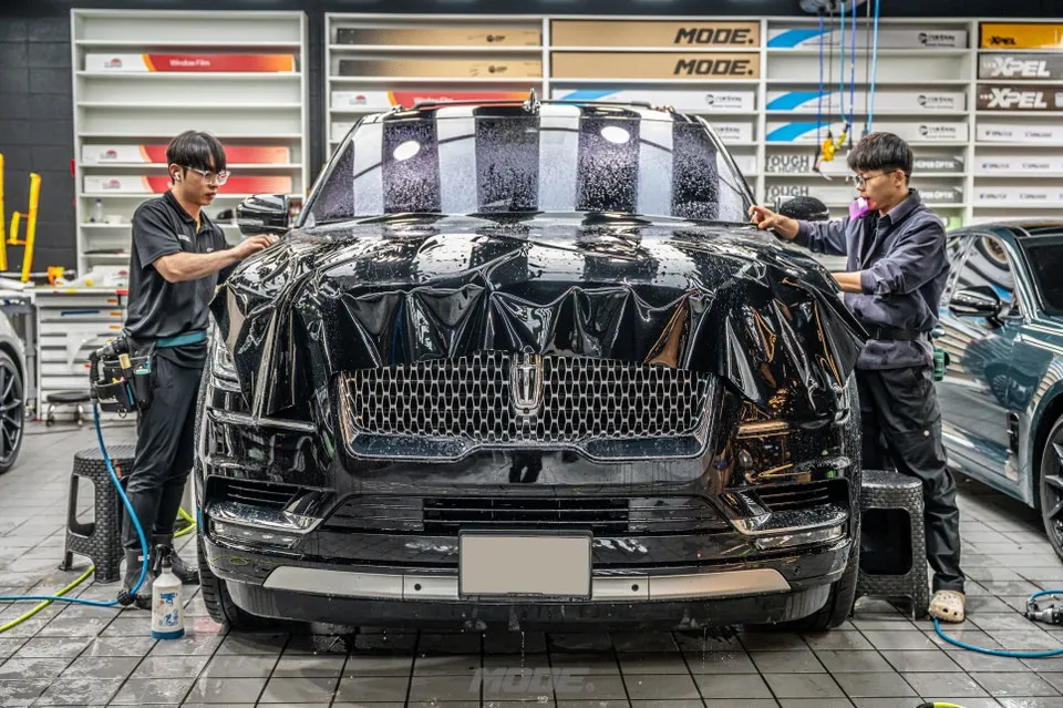 Lincoln NavigatorのPPF施工事例｜費用目安・仕上がり 施工写真 1-3