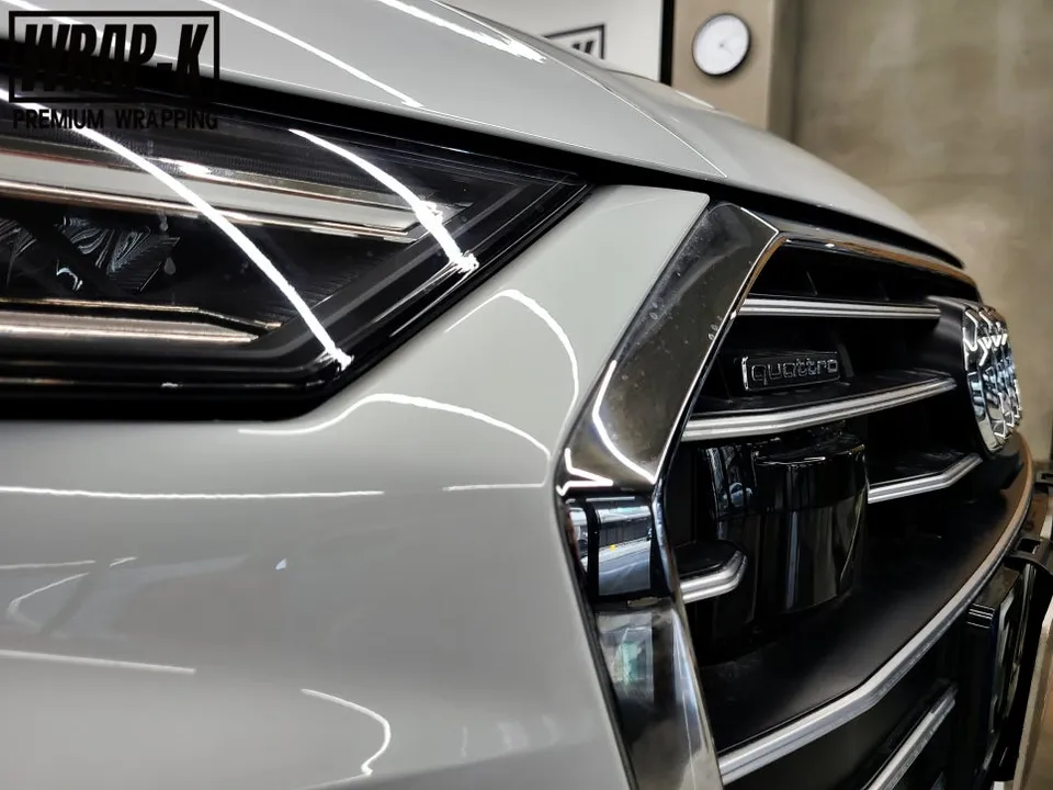 Audi A6 カーラッピング事例:無光ブラックで新車のような仕上がり 施工写真 3-3
