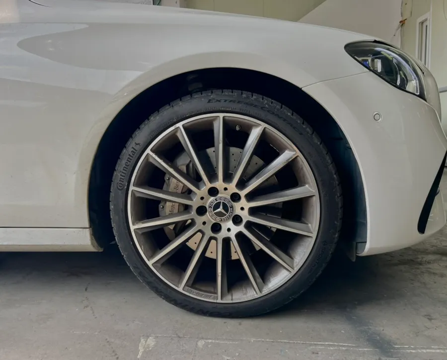 Mercedes-Benz E350 W213 wheel repair - Mercedes-Benz E350 Wheel Repair Review - Satin Black Transformati photo 5