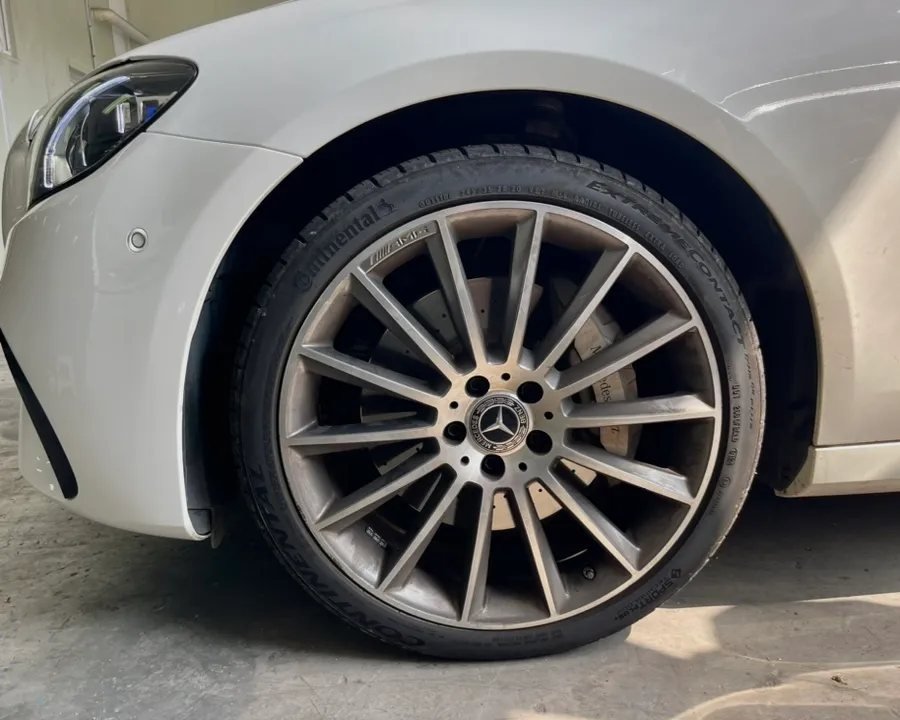 Mercedes-Benz E350 W213 wheel repair - Mercedes-Benz E350 Wheel Repair Review - Satin Black Transformati photo 6
