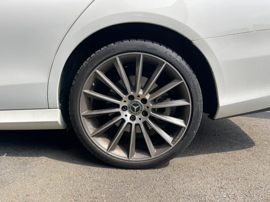 Mercedes-Benz E350 W213 wheel repair - Mercedes-Benz E350 Wheel Repair Review - Satin Black Transformati photo 7