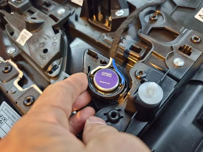 Renault Grand Koleosのカーオーディオ施工事例 施工写真 1-3