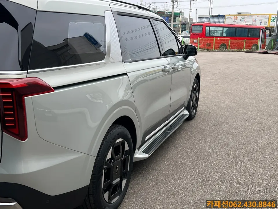 Kia Carnival KA4 Body Kit Installation Review photo 2