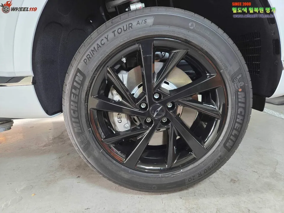 Genesis GV80のホイールリペア・塗装事例 施工写真 4-2