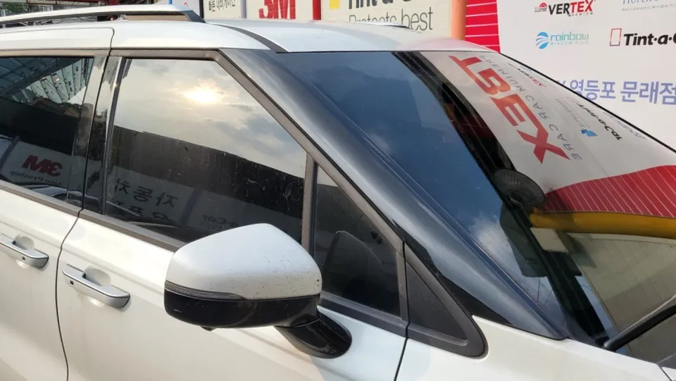 Kia Carnival カーフィルム施工事例｜費用目安・仕上がり 施工写真 3-3