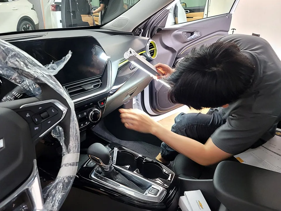 Chevrolet Traxのカーフィルム施工事例|費用目安・仕上がり 施工写真 1-2