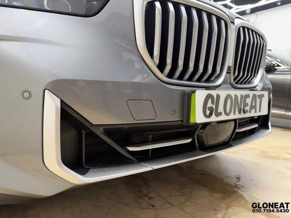 BMW X5のカーラッピング事例|クロームパーツのイメージチェンジ 施工写真 3-3