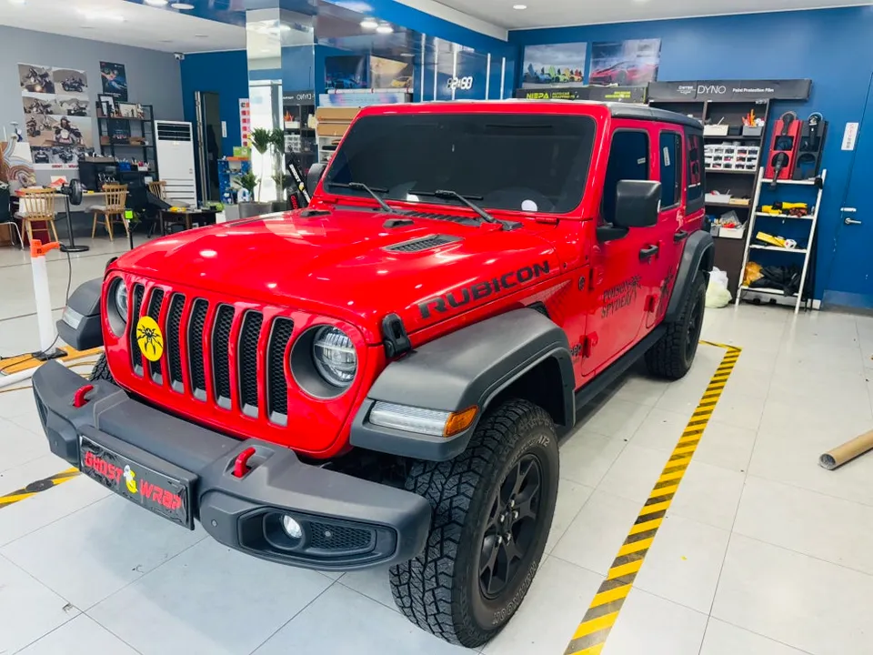 Jeep Wranglerのカーラッピング事例｜個性を引き出すスタイルアップ 施工写真 2-1