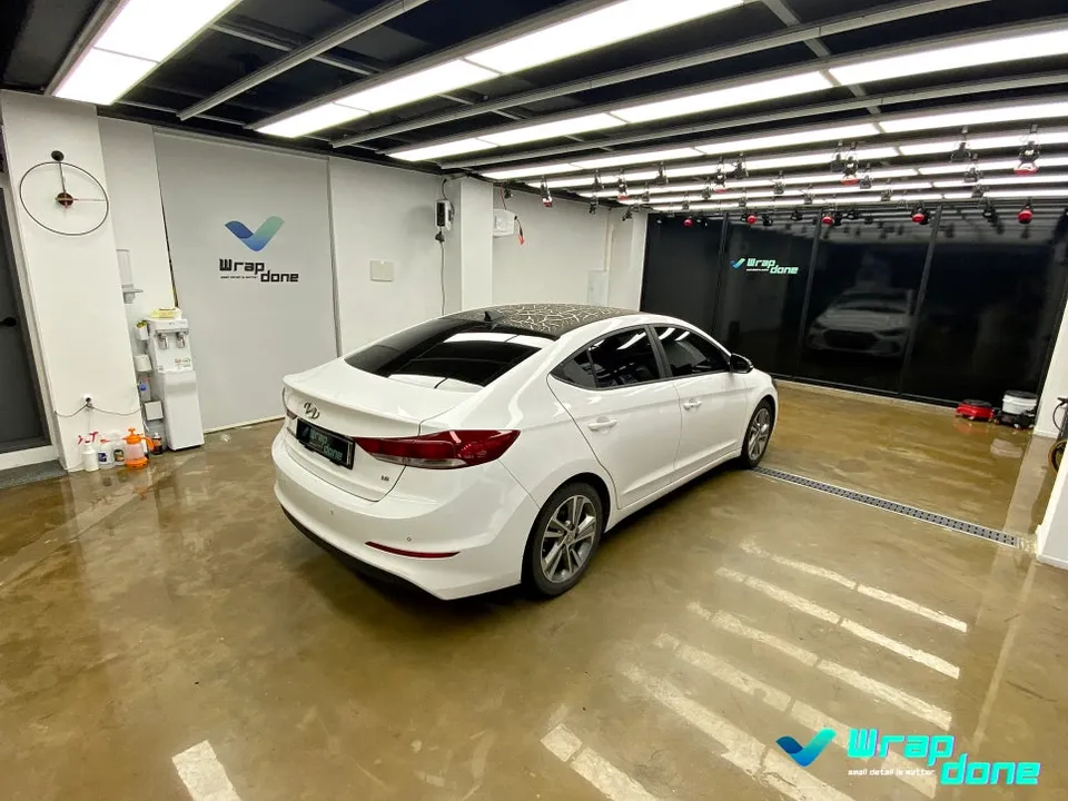 Hyundai Elantraのカーラッピング事例|費用目安・仕上がり 施工写真 2-1