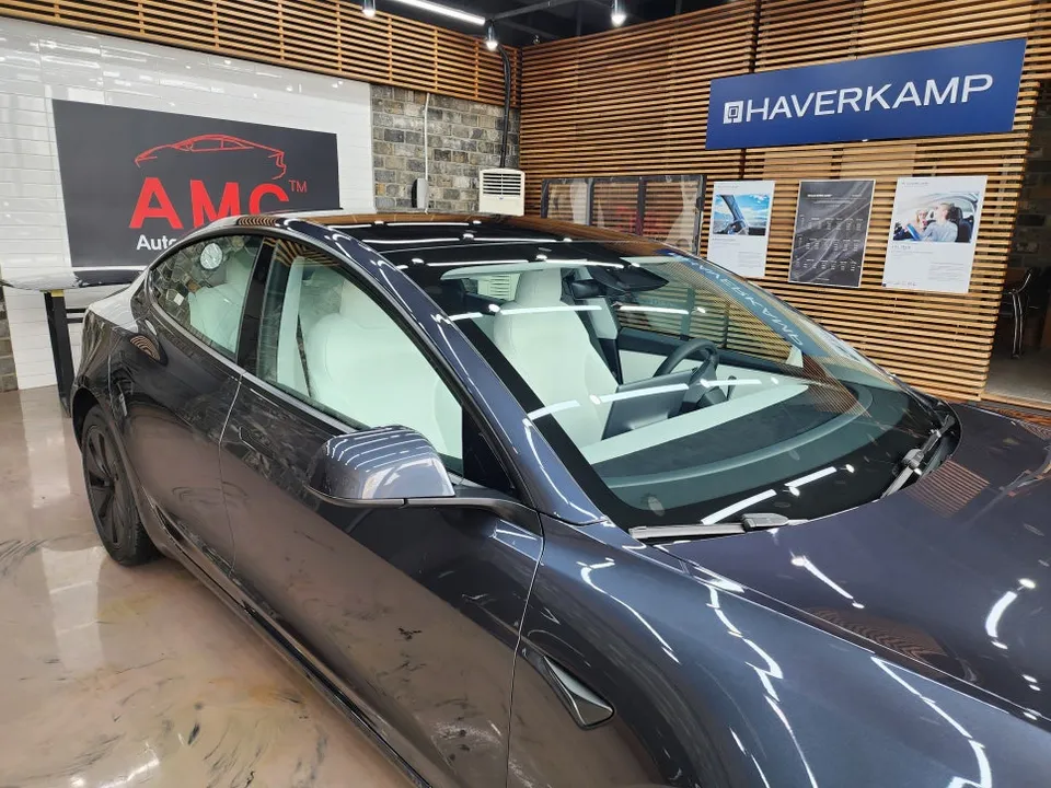 Tesla Model 3 PPF施工事例｜費用目安と仕上がり 施工写真 3-1