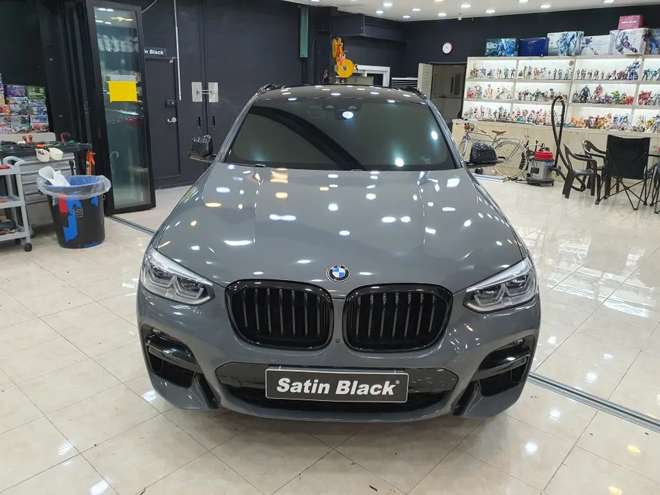 BMW X4のカーラッピング事例|費用目安と仕上がり 施工写真 3-2