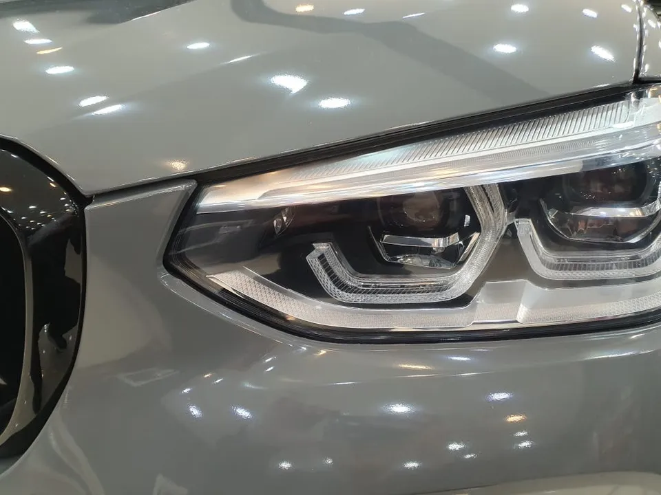 BMW X4のカーラッピング事例|費用目安と仕上がり 施工写真 3-3