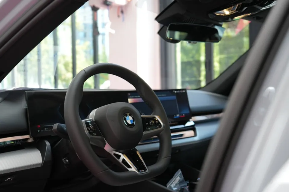 BMW 5 Series wrap ppf package - BMW 5 Series Wrap PPF Combo Review: Enhanced Style & Protection photo 3