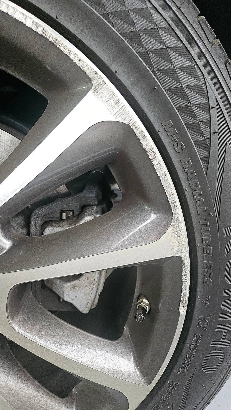 Mercedes-Benz E300 wheel repair installation result