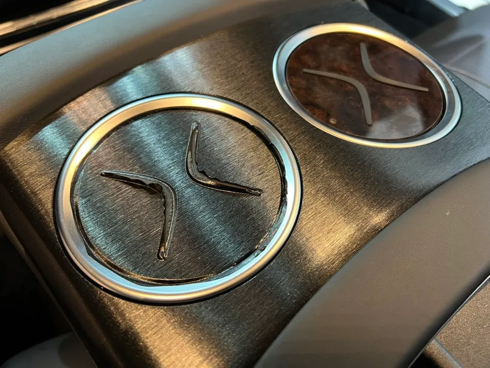 Mercedes-Benz S-Class W222のカーラッピング事例 施工写真 1-2