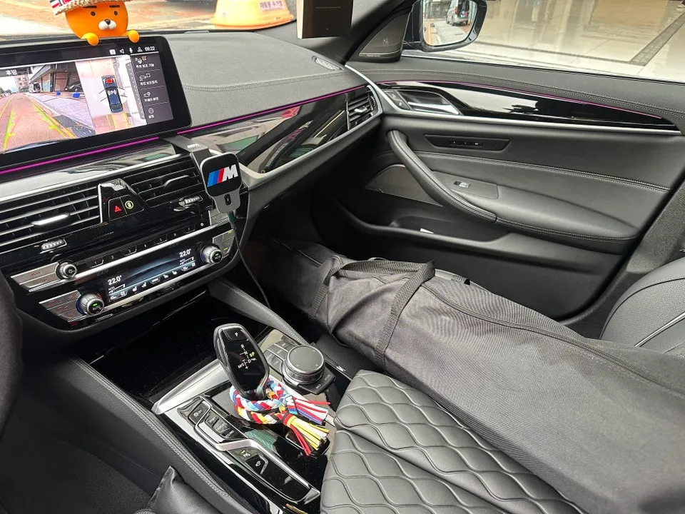 BMW 5 Series G30 カーラッピング事例|費用目安・仕上がり 施工写真 4-1