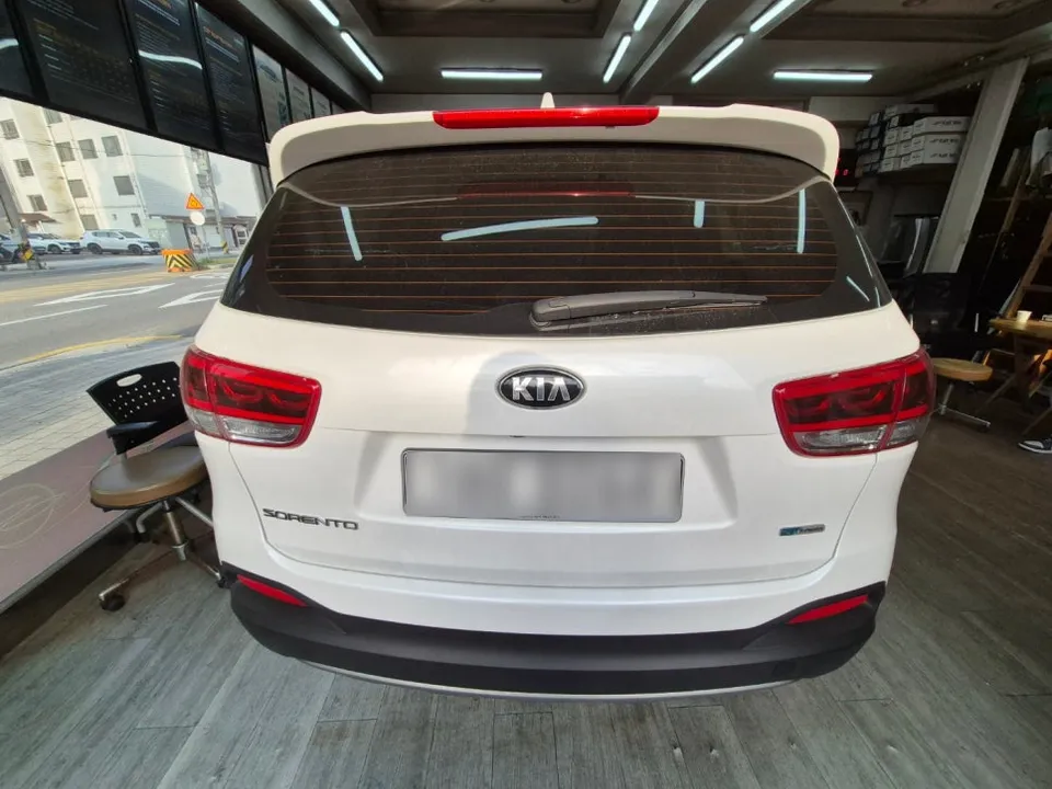 Kia Sorentoのカーフィルム施工事例｜費用目安・仕上がり 施工写真 3-1