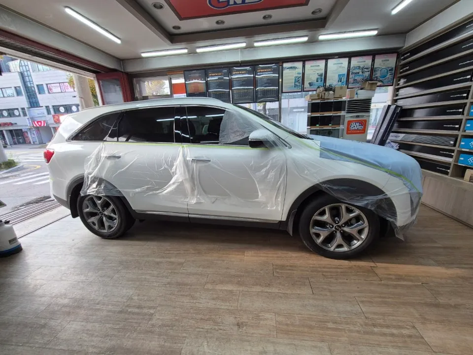 Kia Sorentoのカーフィルム施工事例｜費用目安・仕上がり 施工写真 2-2
