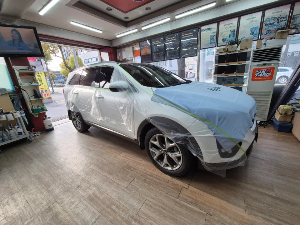 Kia Sorentoのカーフィルム施工事例｜費用目安・仕上がり 施工写真 3-2