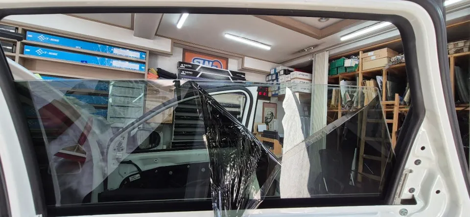 Kia Sorentoのカーフィルム施工事例｜費用目安・仕上がり 施工写真 2-3