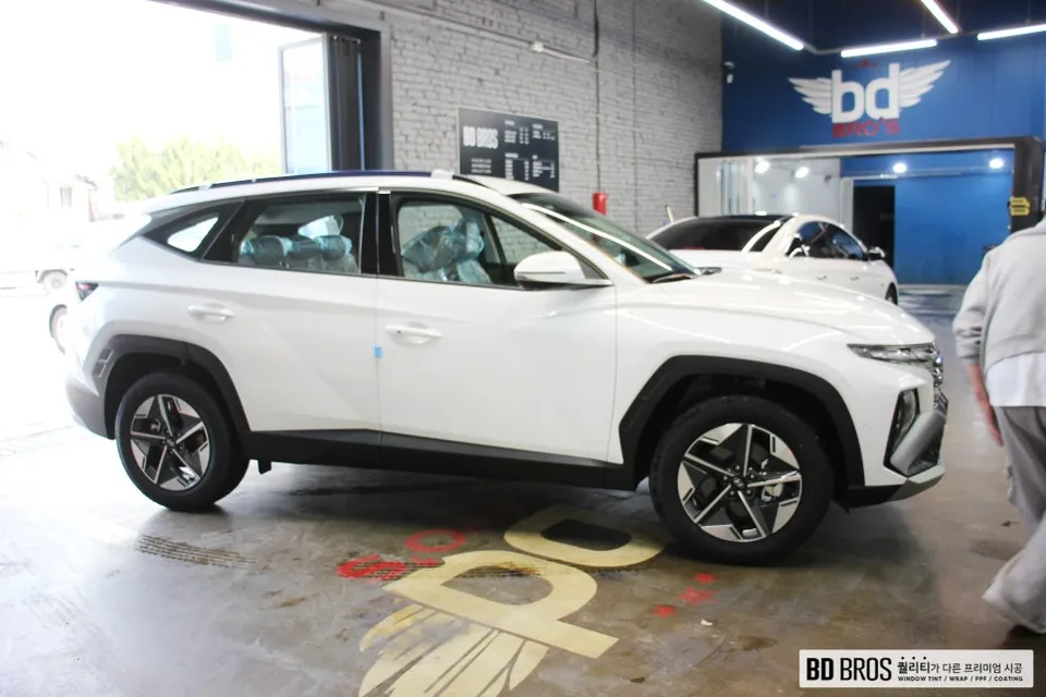 Tesla Model Y Window Tinting — Best Films, Legal Limits & Real Costs — photo 8