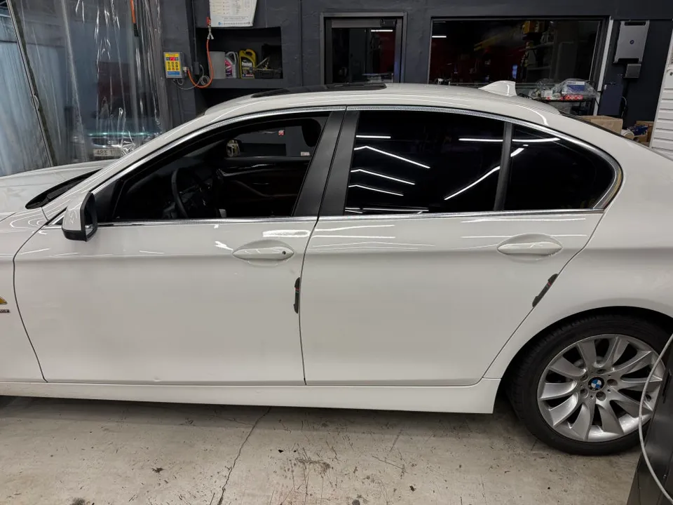 BMW 5 SeriesのPPF施工事例|費用目安・仕上がり 施工写真 3-1