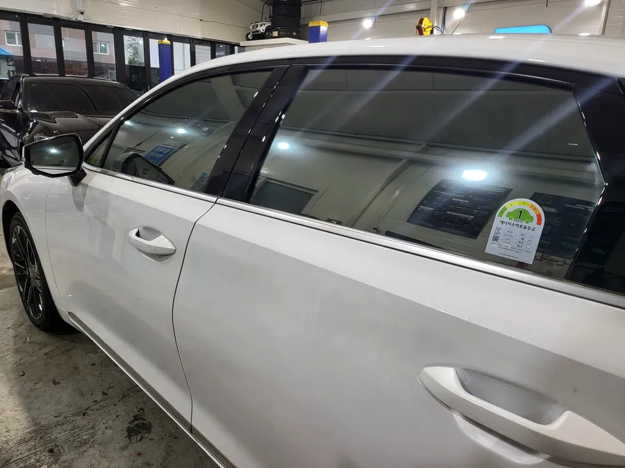 Kia K8のカーフィルム施工事例|費用目安・仕上がり 施工写真 1-3
