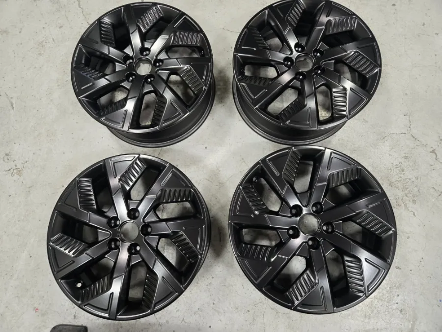 KG Mobility Torresのホイールリペア・塗装事例 施工写真 3-2
