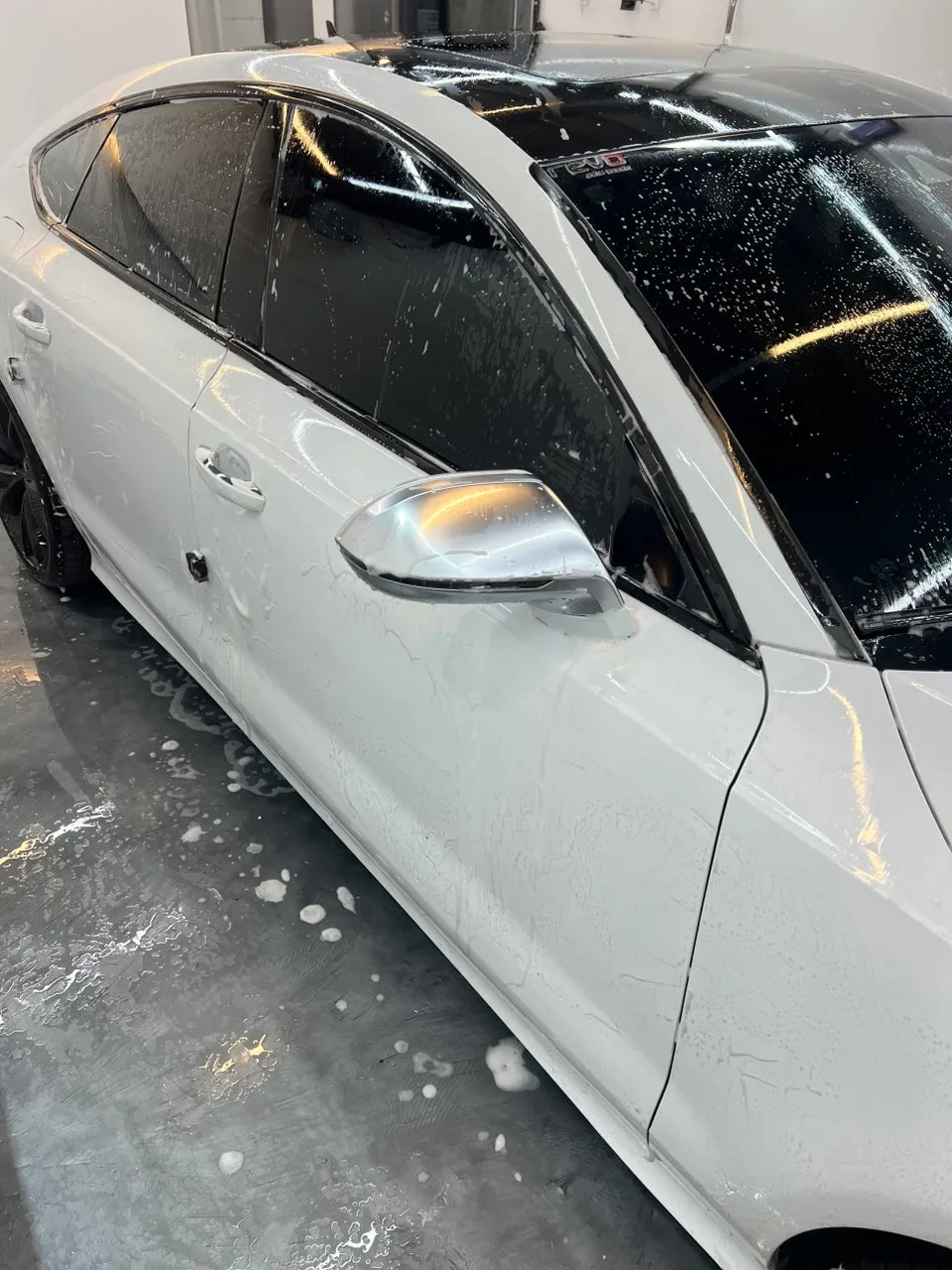 Audi S7 vinyl wrap - Audi S7 Vinyl Wrap Review: Gloss Black Roof Refresh photo 6