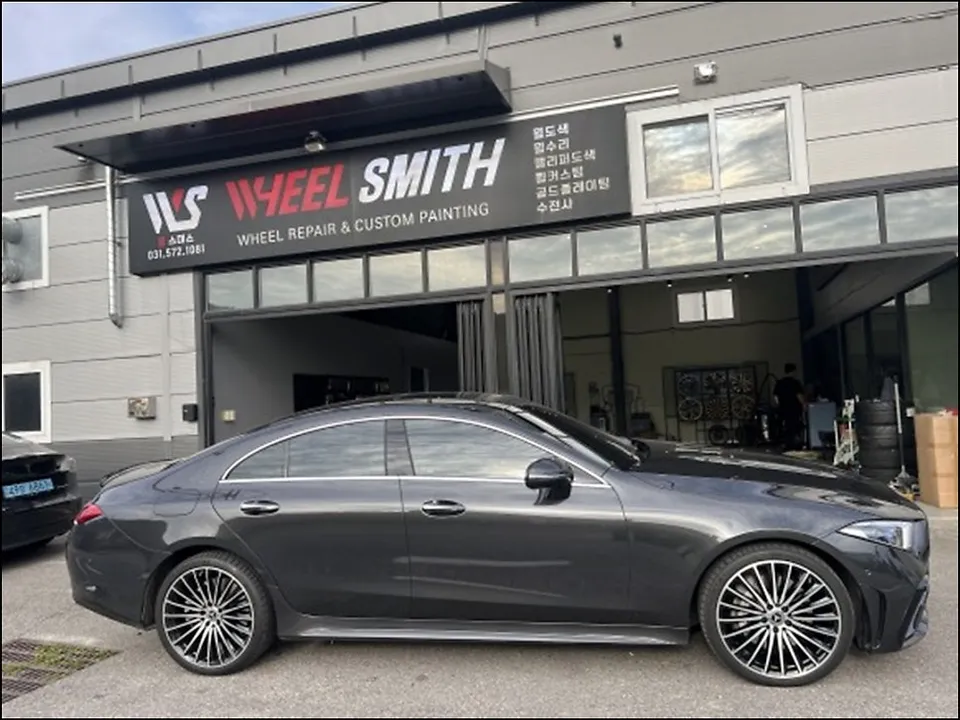 Mercedes-Benz CLS 450 Wheel Repair & Refinishing — Diamond Cut Restoration photo 2