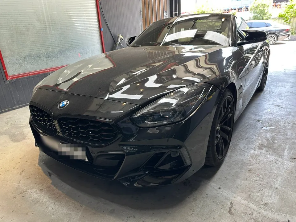 BMW Z4 interior customization review