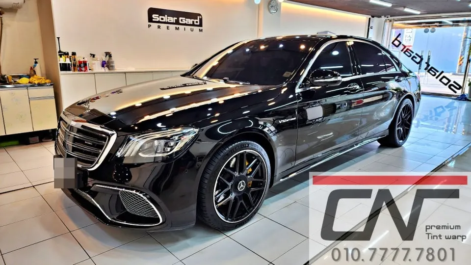 メルセデス・ベンツ Sクラス W222 ドラレコ取付事例|韓国実施工 施工写真 1-2