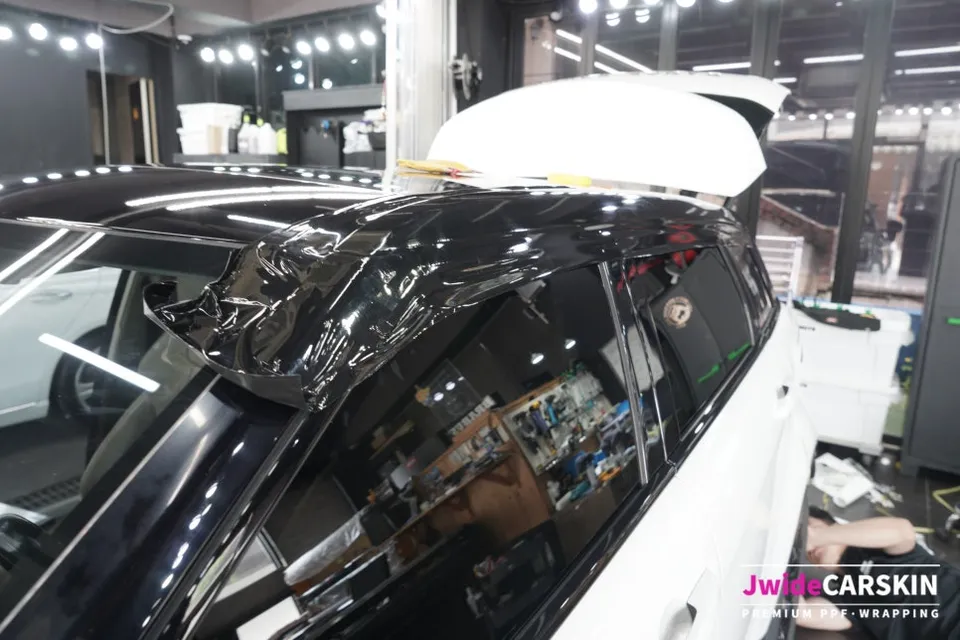 Land Rover Range Rover Evoque vinyl wrap - Land Rover Range Rover Evoque Vinyl Wrap Review — Enhanced Luxury photo 5
