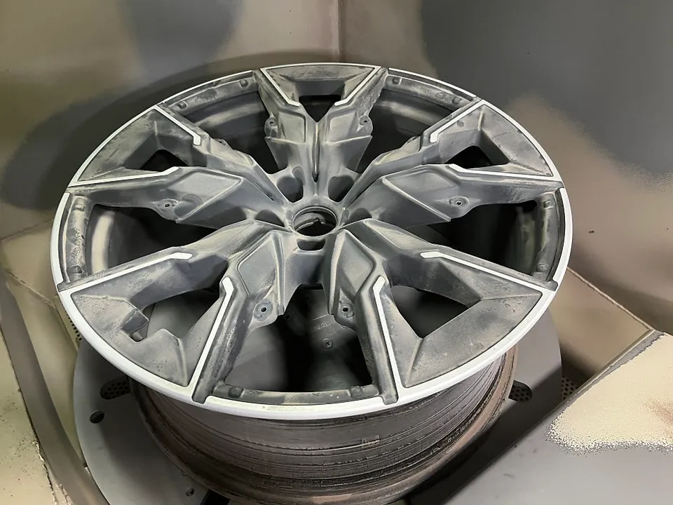 BMW i7 wheel repair - BMW i7 Wheel Repair & Painting Review — Cost & Results photo 3