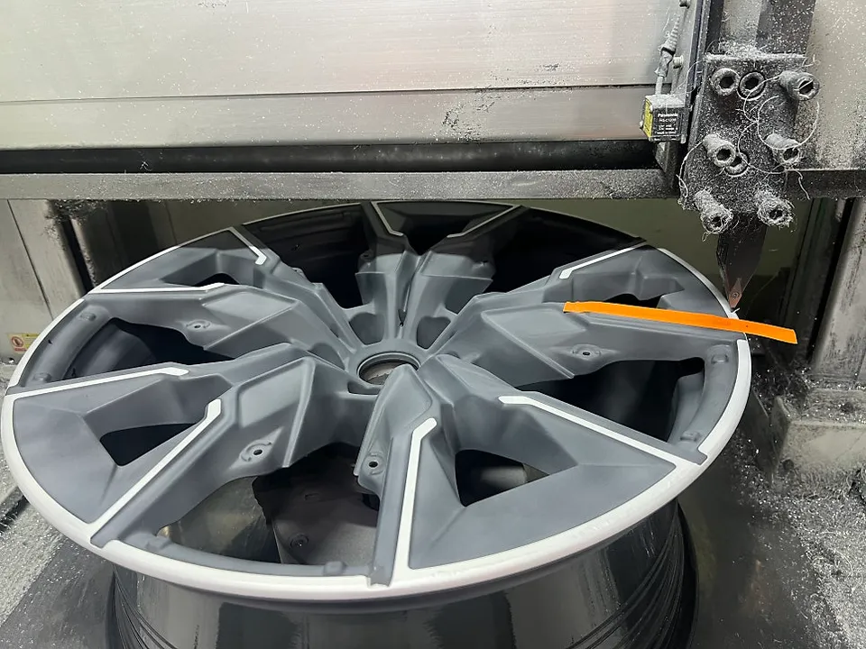BMW i7 wheel repair - BMW i7 Wheel Repair & Painting Review — Cost & Results photo 4