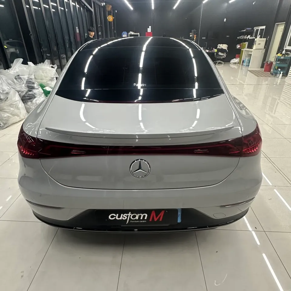 Mercedes-Benz EQEのカーラッピング事例|費用目安・仕上がり 施工写真 3-2